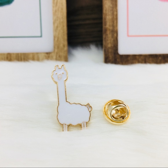 ‼️5 for $25 SALE‼️Alpaca Cute Animal Enamel Pin - Picture 4 of 5
